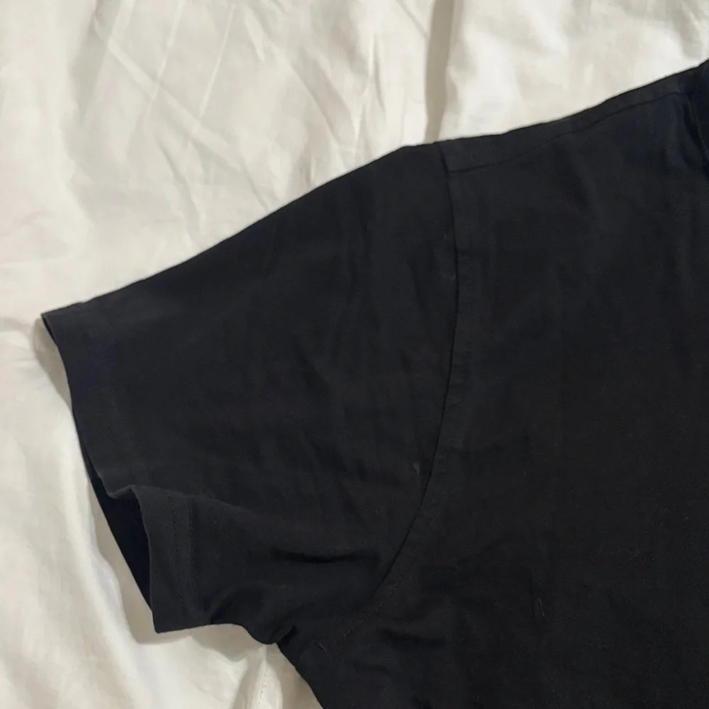 Sold out NYC  Black Women's Short Sleeve Tee - Picture 4 of 8